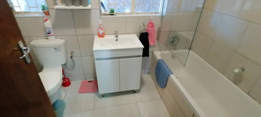 2 Bedroom Property for Sale in Meiringspark North West